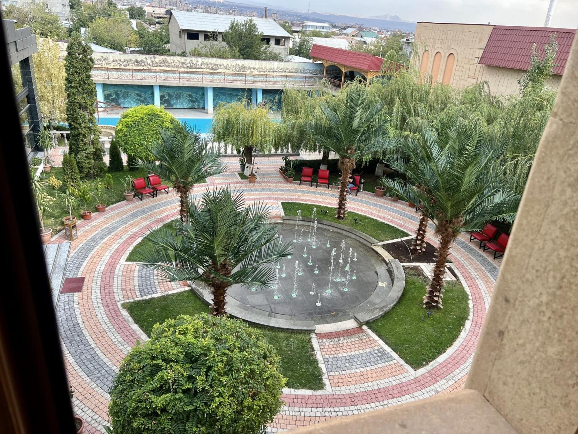 Armenian Royal Palace Erivan Exterior foto