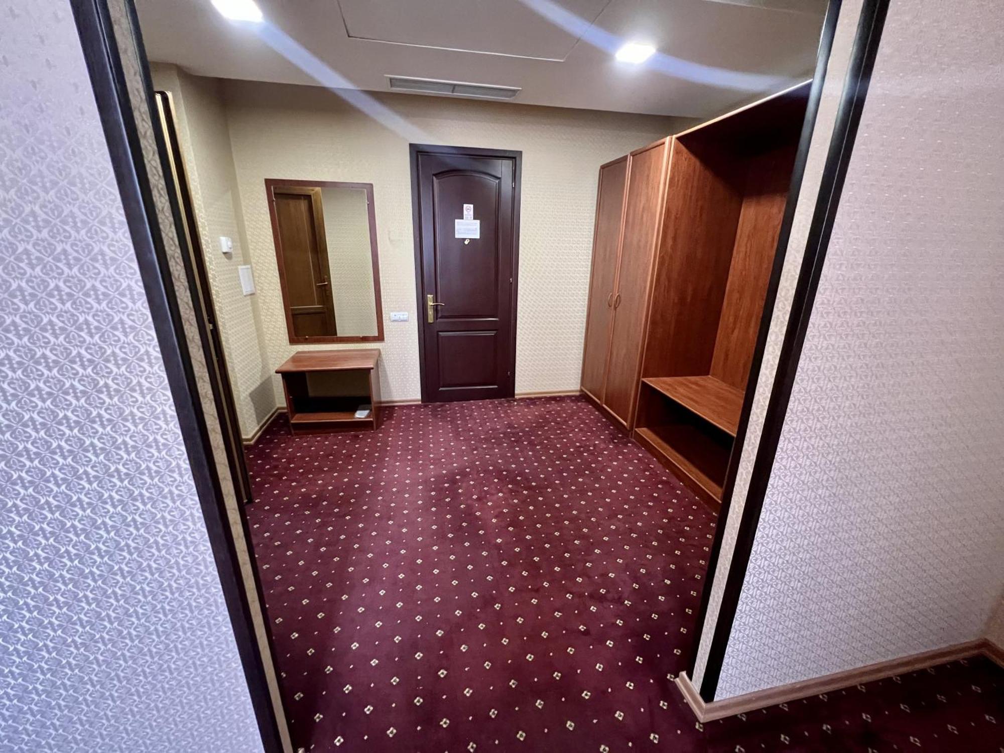 Armenian Royal Palace Erivan Exterior foto