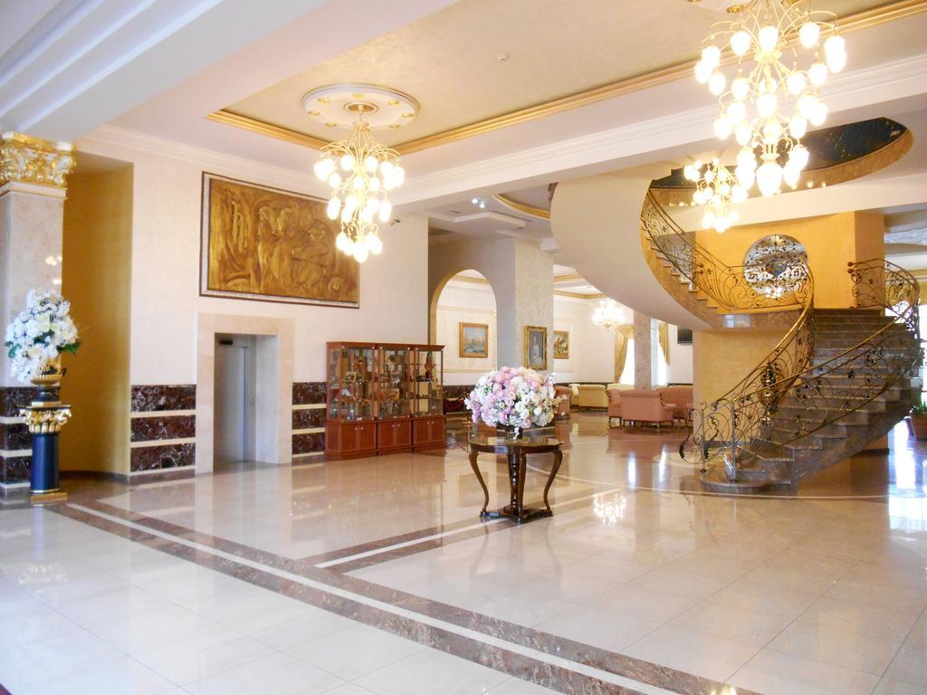 Armenian Royal Palace Erivan Exterior foto