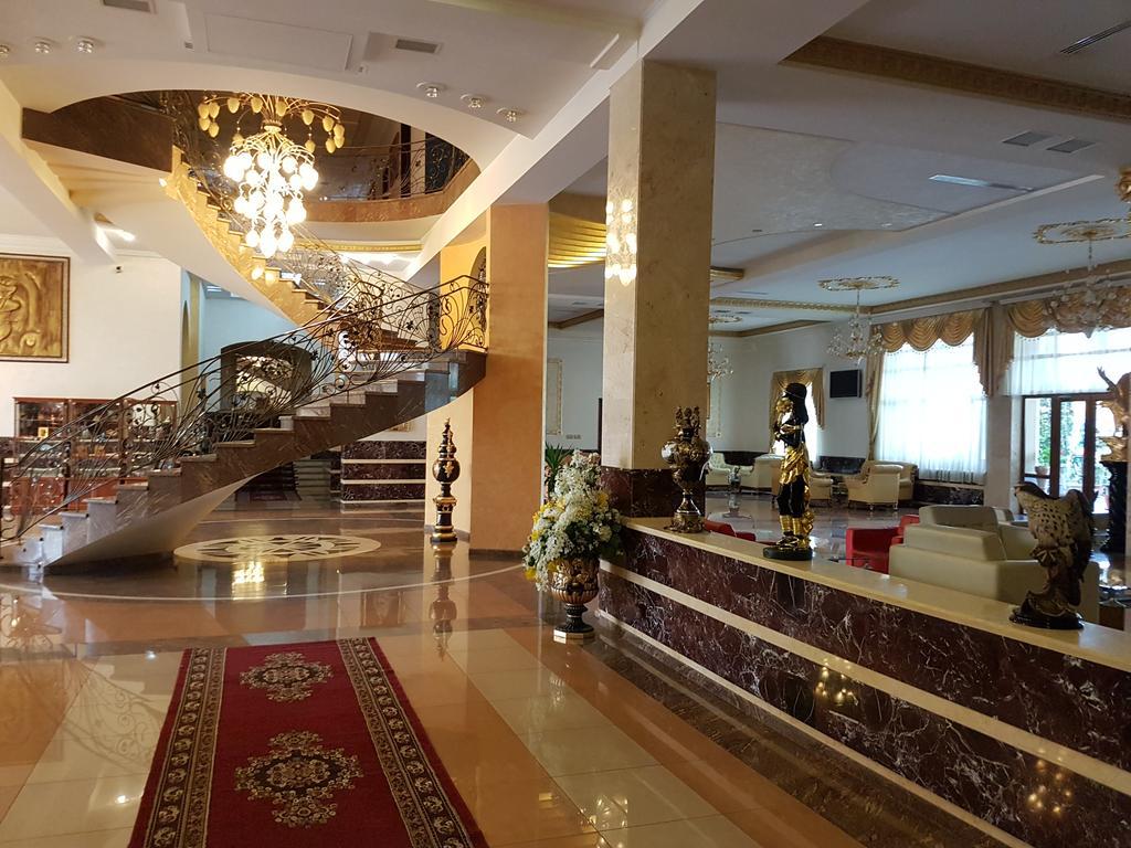 Armenian Royal Palace Erivan Exterior foto