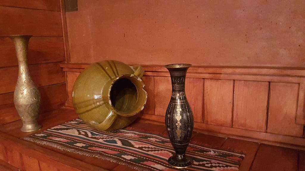 Armenian Royal Palace Erivan Exterior foto
